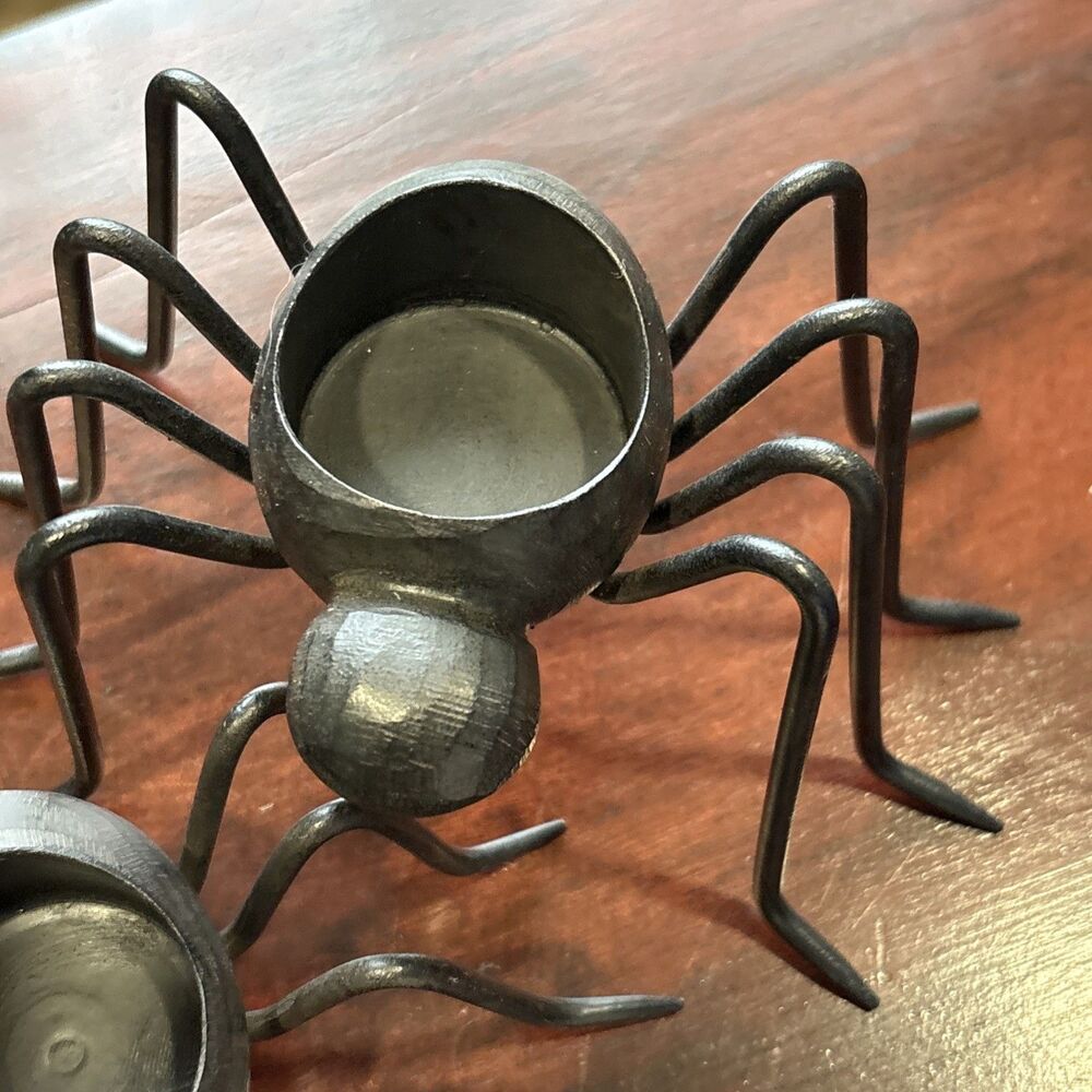 Cast Metal Tea Light Spiders - Picture 3 of 7